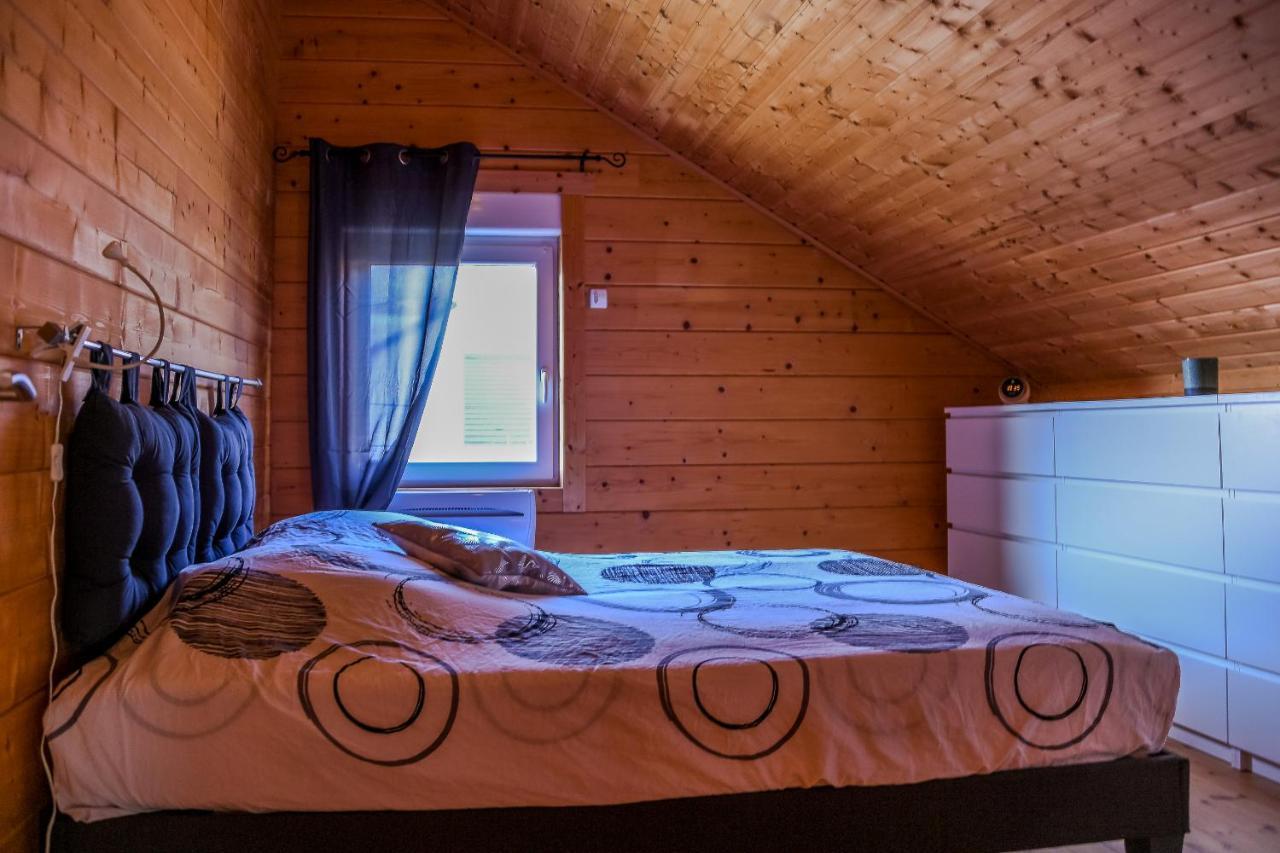 Insolite maison bois, wifi Netflix, au coeur de l'Argonne et des batailles de Verdun Chaudefontaine  Extérieur photo